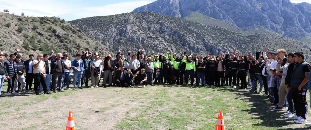 Amasya'da Trafik Haftası Etkinliği: 136 Motosiklet Sürücüsüne Eğitim Verildi 1
