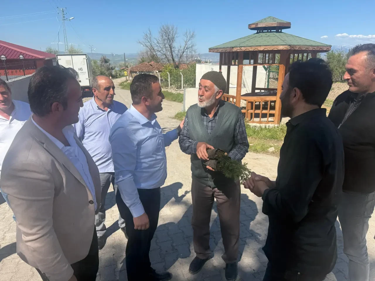 "70 Köye 70 Fidan" Projesiyle Bayazıt Köyü Yeşerdi 1