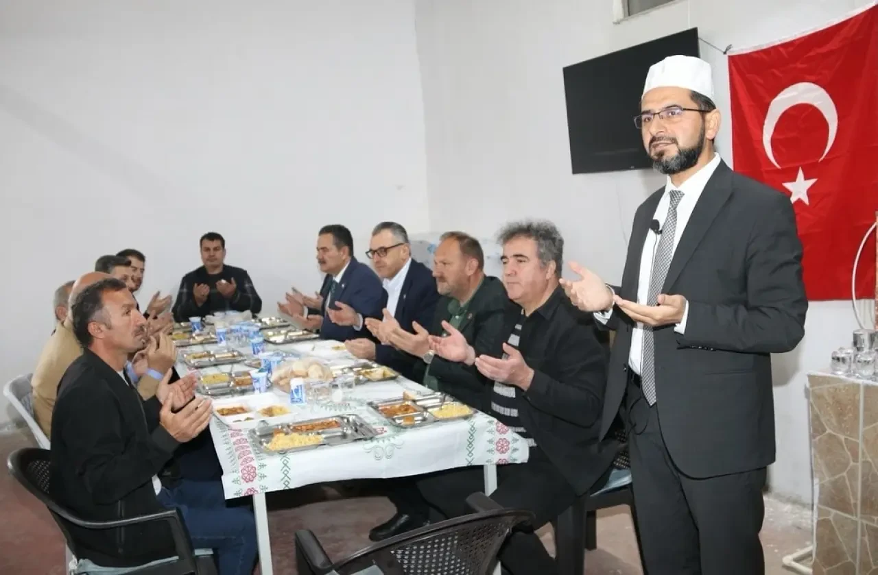AK Parti Heyetinden Taşova Çıkarması: Vekillerden Kaymakamlık ve Köy Ziyaretleri 4