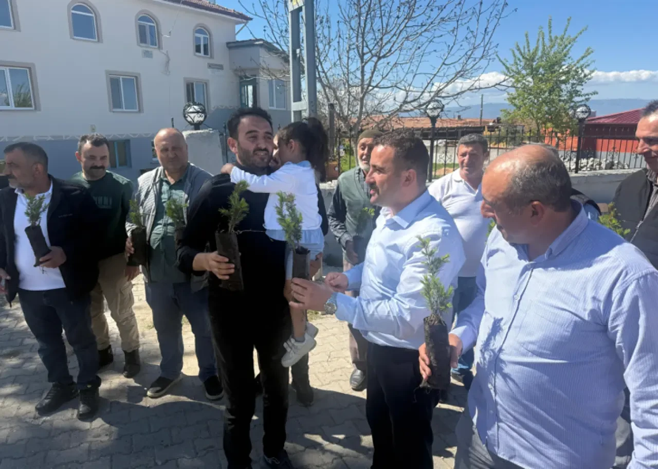 "70 Köye 70 Fidan" Projesiyle Bayazıt Köyü Yeşerdi 2