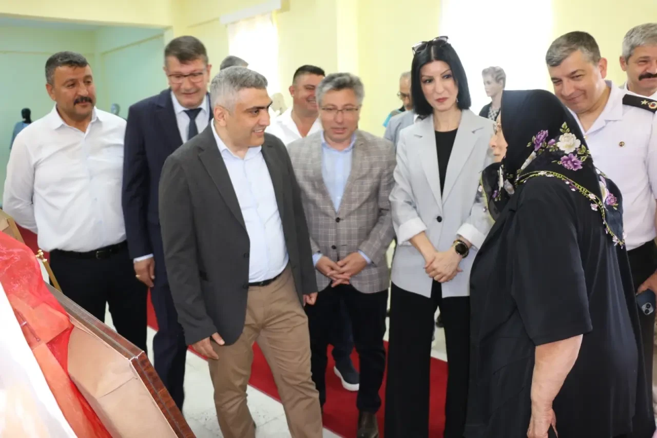 Merzifon’da Emek ve Üretimin Buluşması: Yıl Sonu Sergisi Göz Doldurdu 1