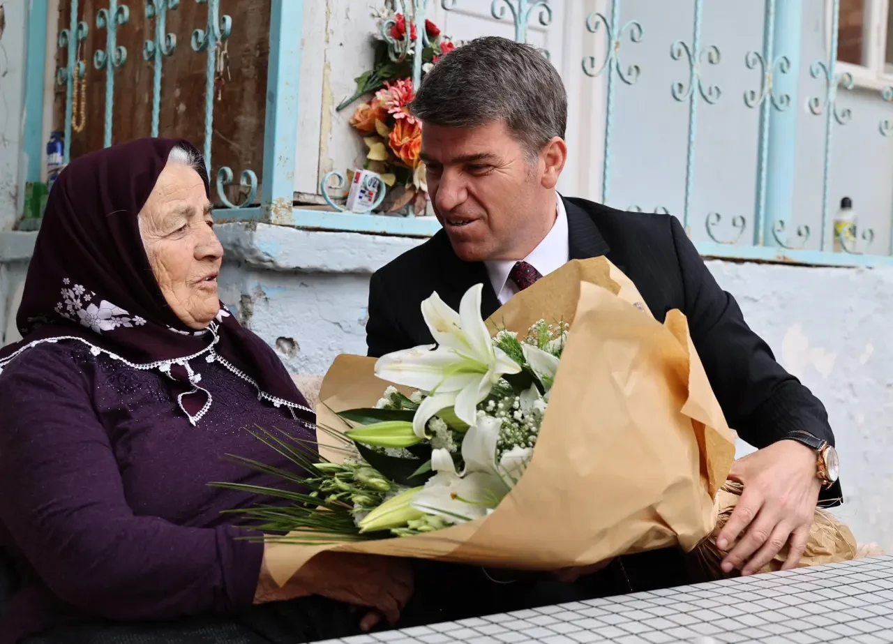 Amasya Valisi Önder Bakan’dan Şehit Annesine Anlamlı Ziyaret 1