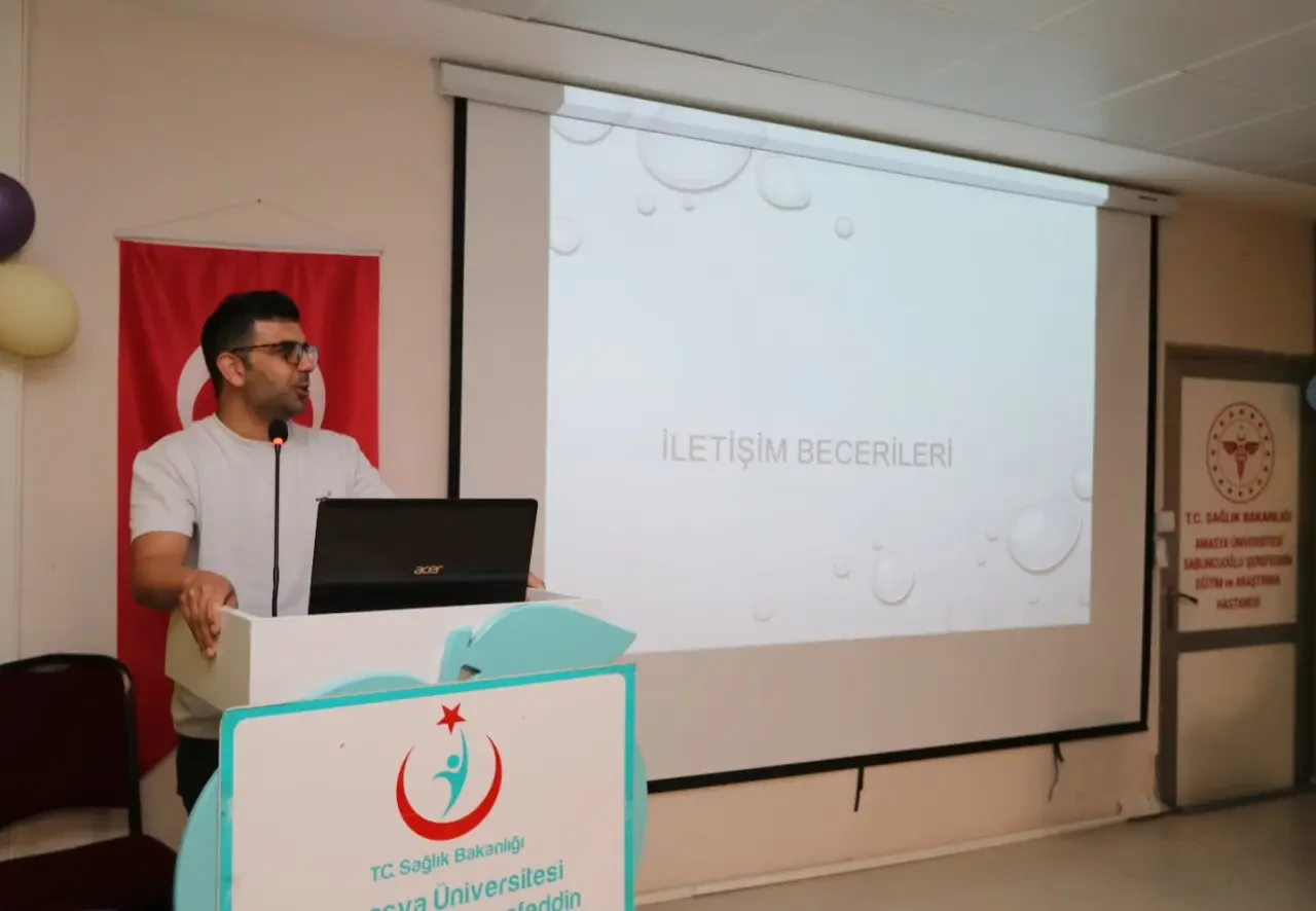 Amasya’da Sağlık Personeline “İletişim ve Hasta Hakları” Eğitimi 1