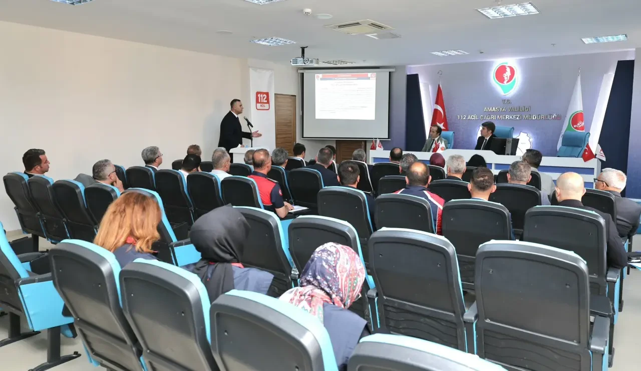 Amasya’da Yangınlara Karşı Tedbir Toplantısı! Vali Bakan Kurumları Uyardı 3