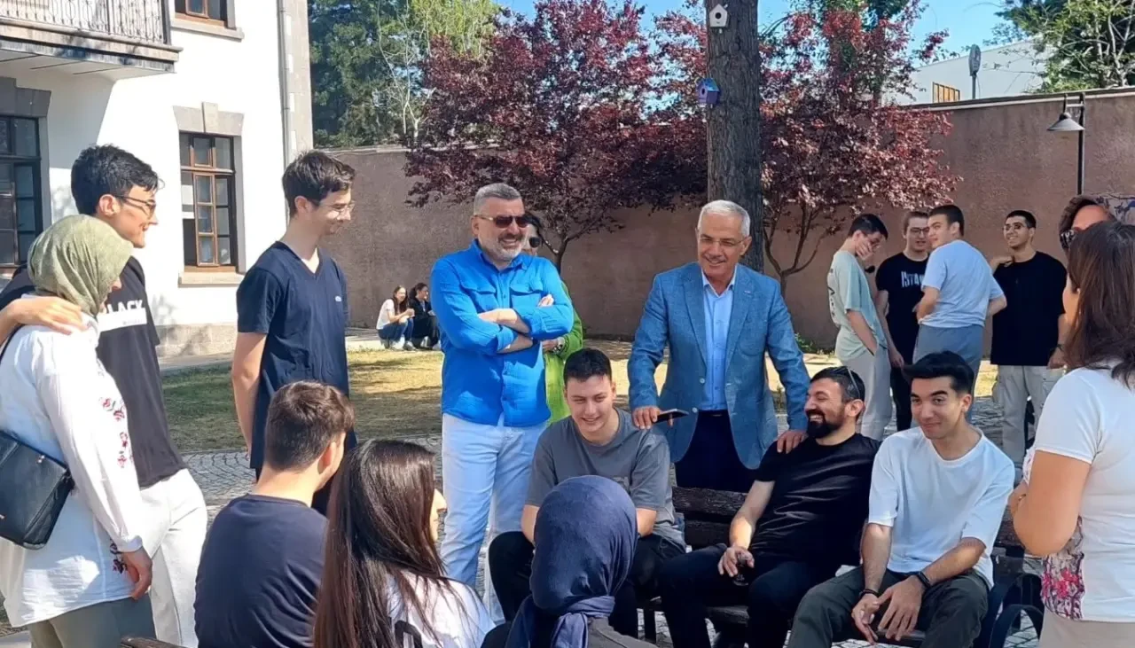 Merzifon Fen Lisesi, YKS Öncesi Öğrencilerine Moral Etkinliği Düzenledi 4