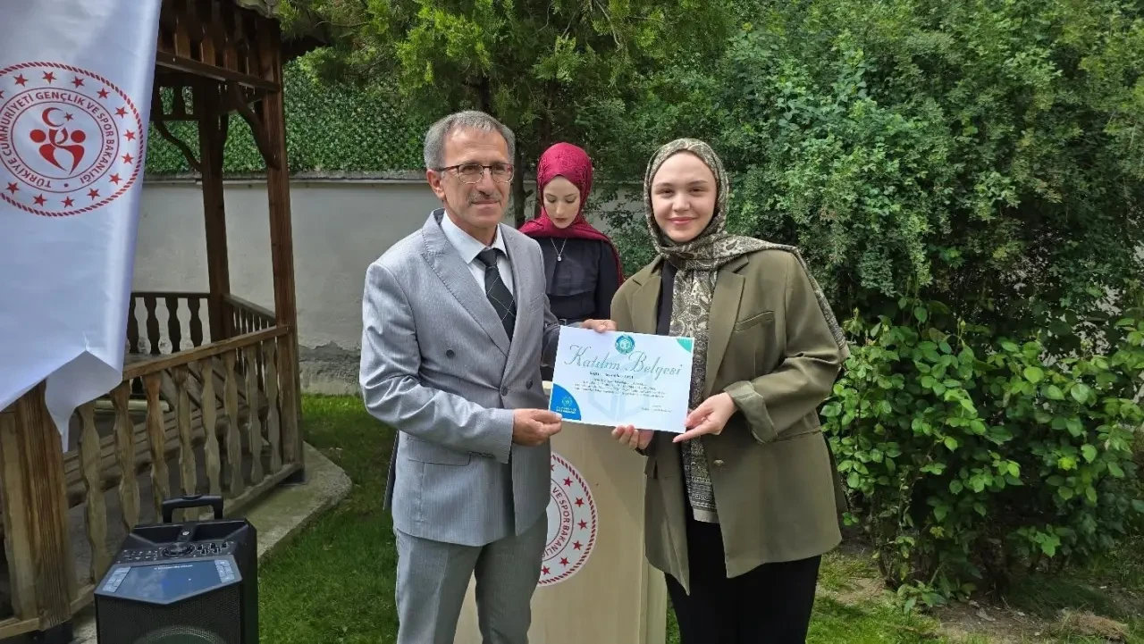 Suluova’da Genç Yeteneklerden El Sanatları Sergisi! 2