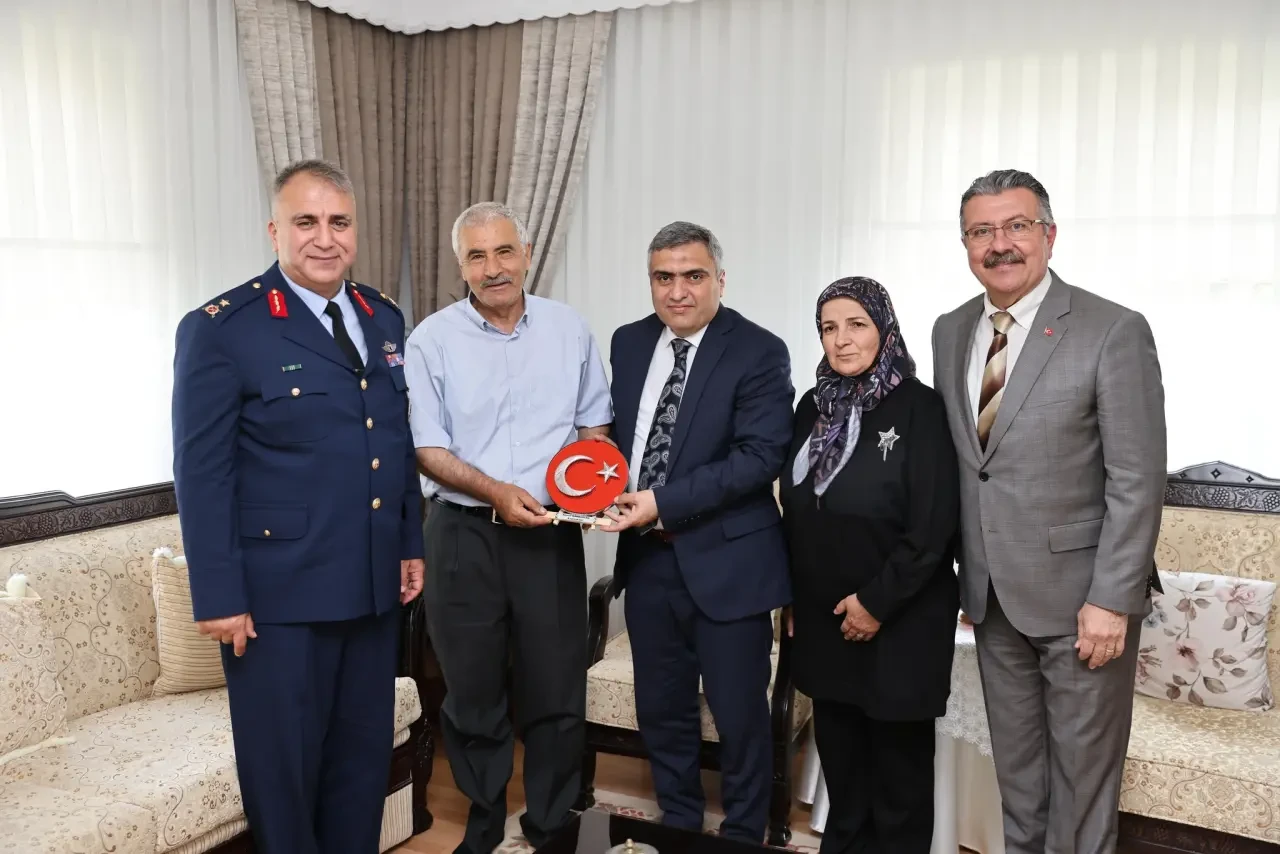 Merzifon Kaymakamı Karaaslan’dan Şehit ve Gazi Ailelerine Bayram Ziyareti 4