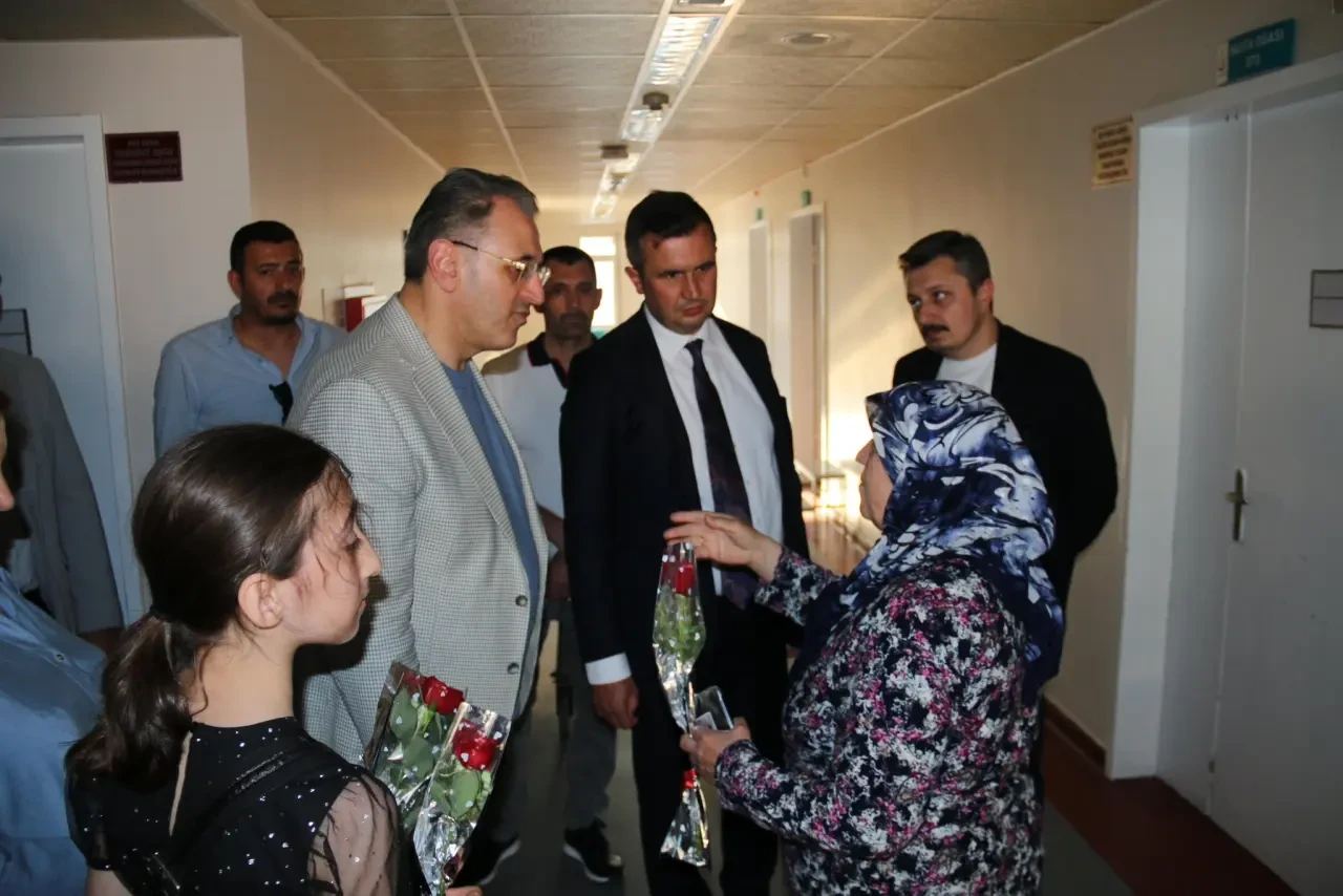 Hasan Çilez’den Bayramda Hastane Ziyareti 4
