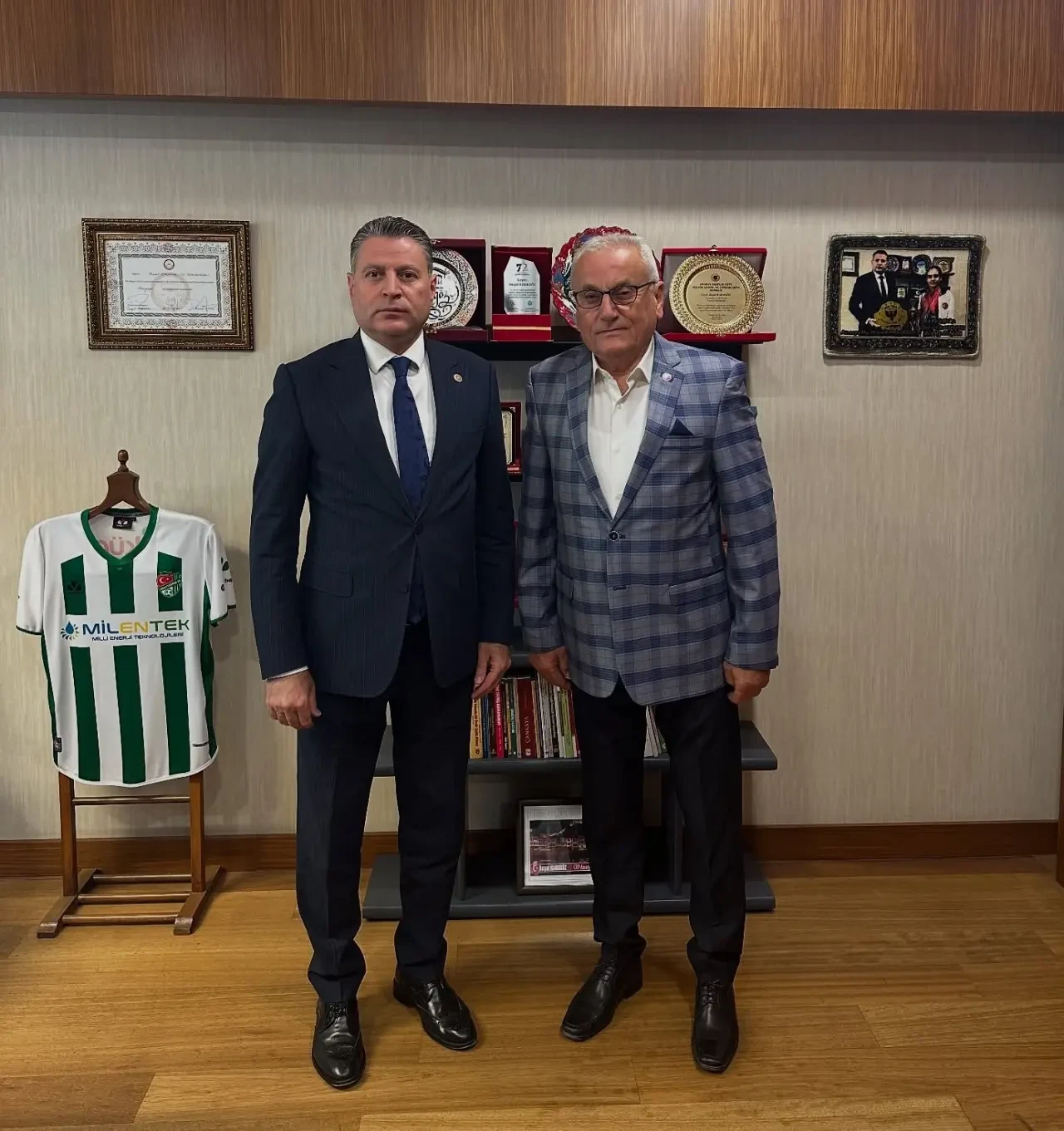 TBMM’de Amasyalı Dayanışması: Karagöz’e Ziyaretler Yoğun İlgiyle Gerçekleşti 4