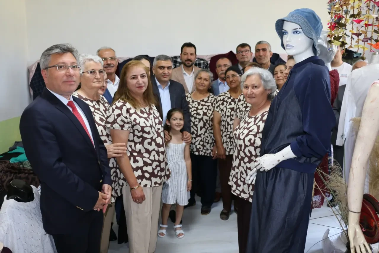 Merzifon Kaymakamı Karaaslan, Yakup Köyü Yılsonu Sergisi’ne Katıldı 1