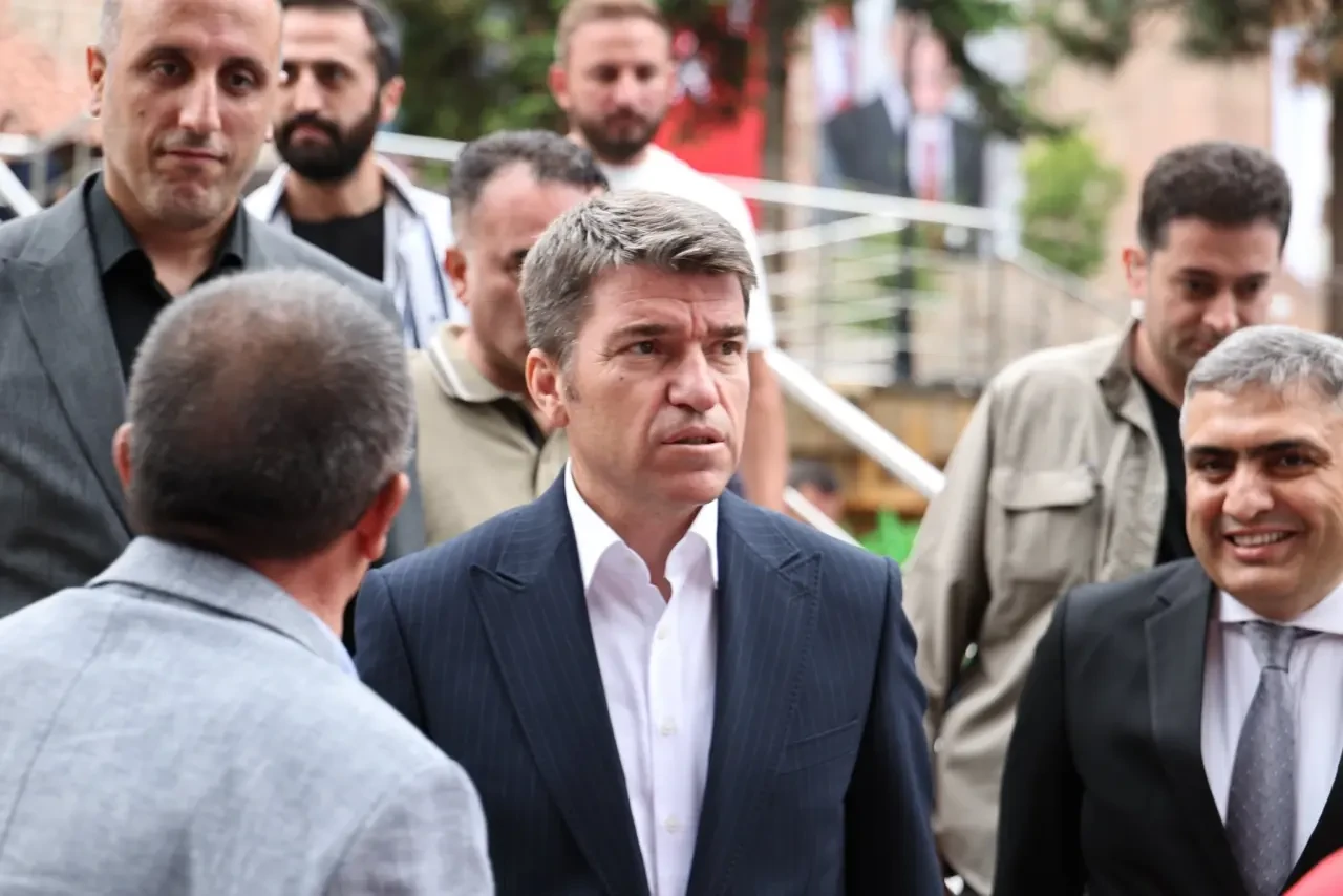 Vali Bakan Merzifon’da Halkla Buluştu 1