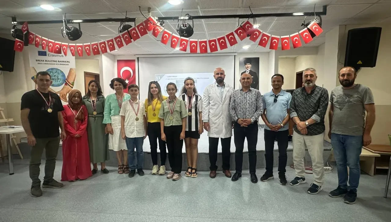 Amasya BİLSEM’de 53 Proje Bilimle Buluştu: Sunumlar Tam Not Aldı 5