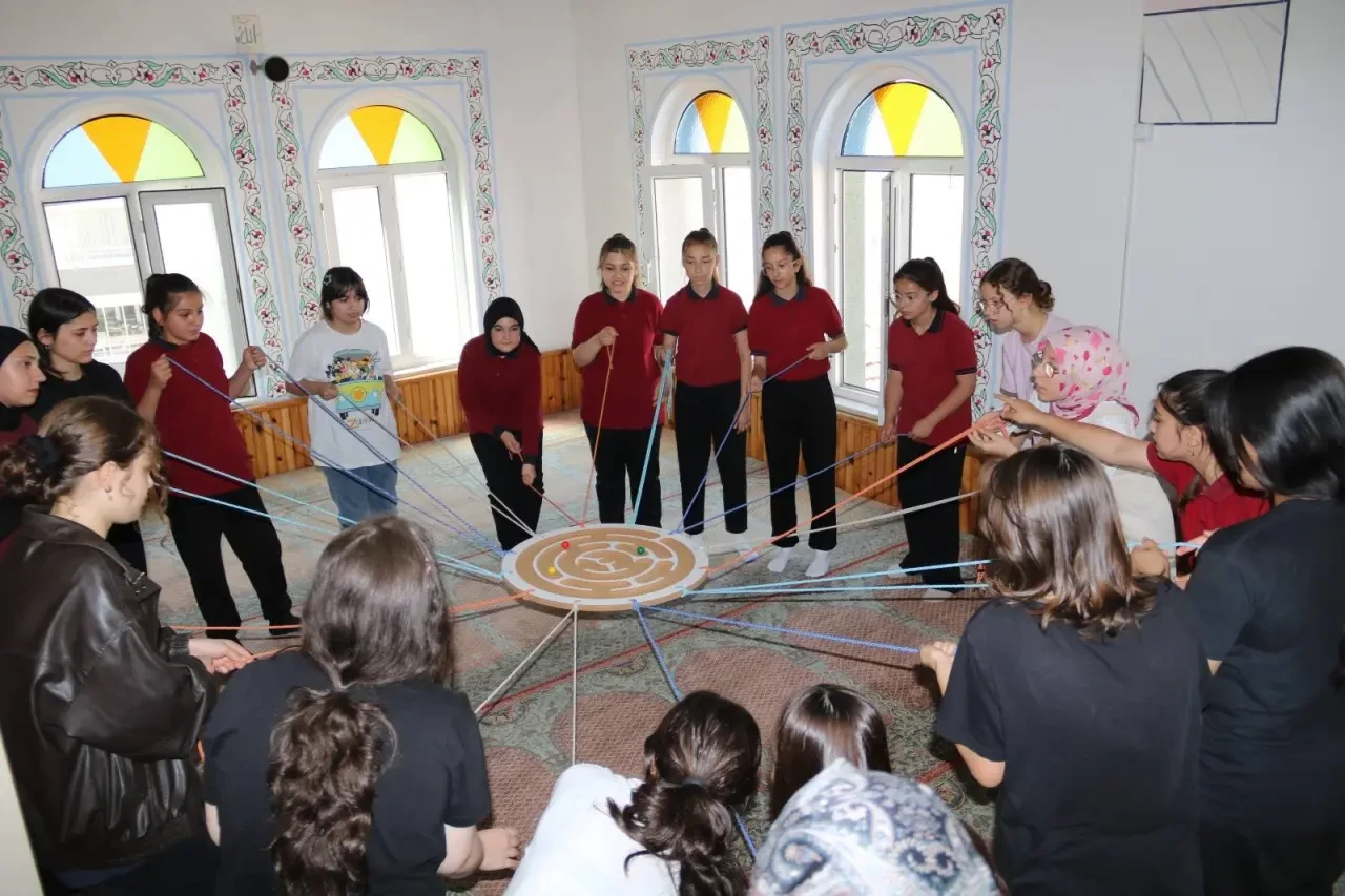 Gençlik Merkezi’nden Anlamlı Çıkartma: Öğrencilerle Çevre ve Değer Günü 2