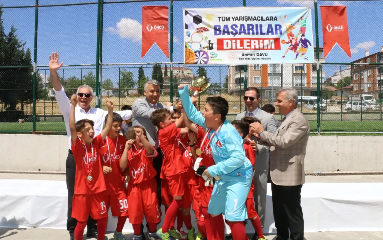 Suluova’da “Geleceğin Şampiyonları Ligi” Final Heyecanı 3
