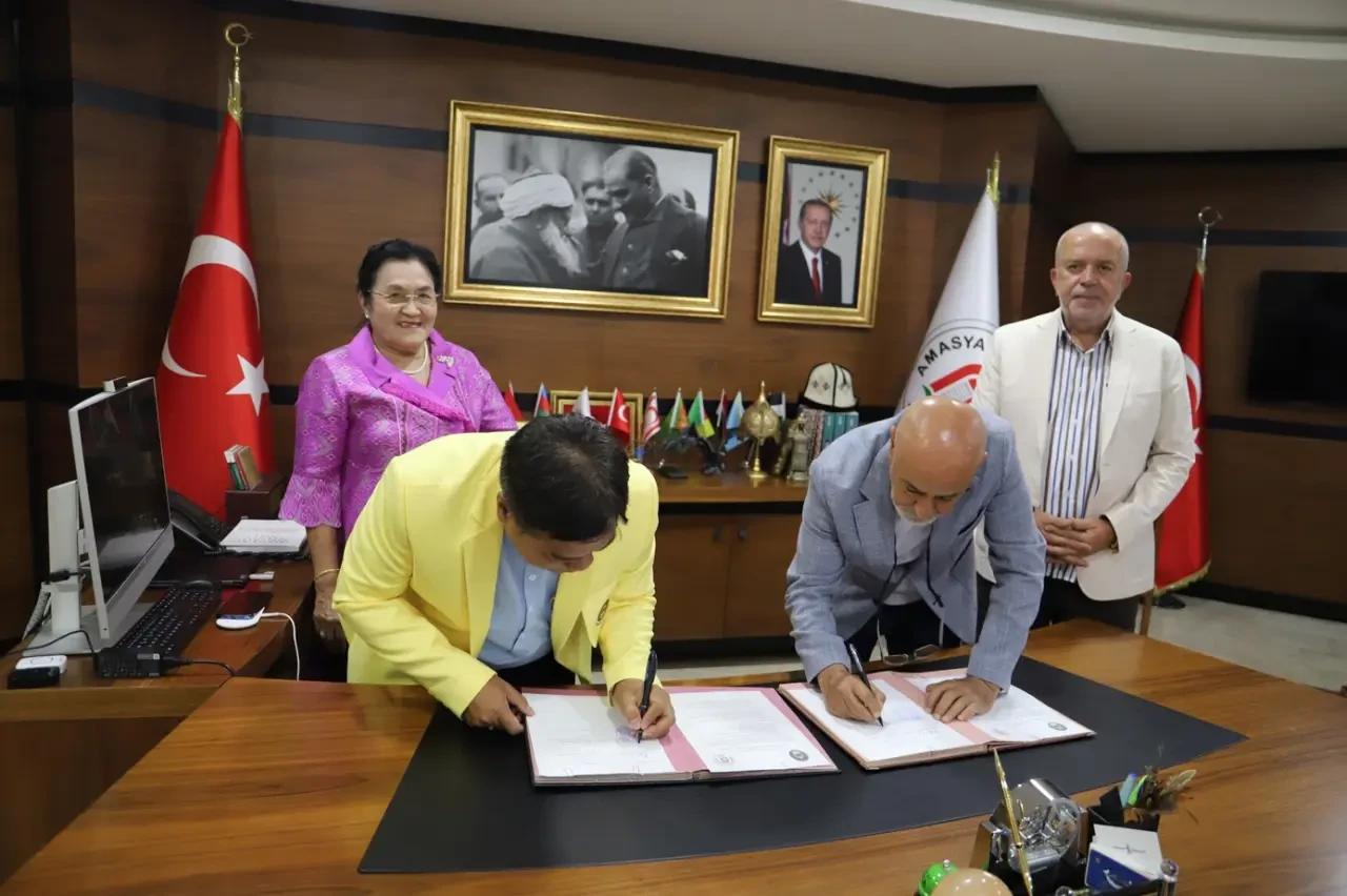Amasya Üniversitesi ile Tayland Buriram Rajabhat Üniversitesi Arasında İş Birliği Protokolü İmzalandı 2