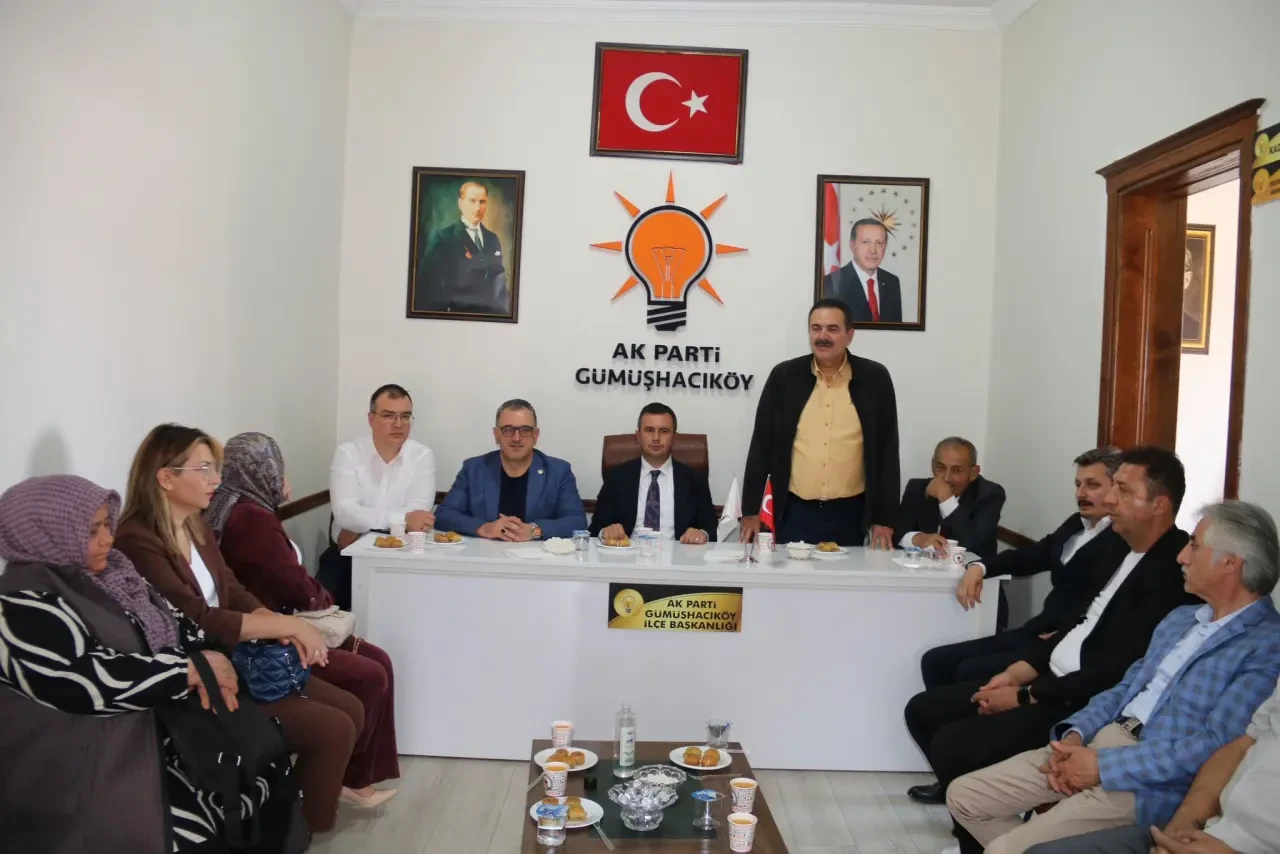 Hasan Çilez Gümüşhacıköy'de Teşkilatla Bayramlaştı 4