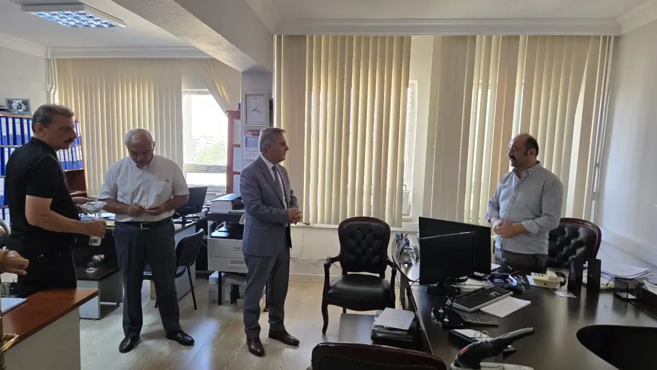 Suluova İlçe Milli Eğitim Müdürlüğü’nde Bayramlaşma Coşkusu 3