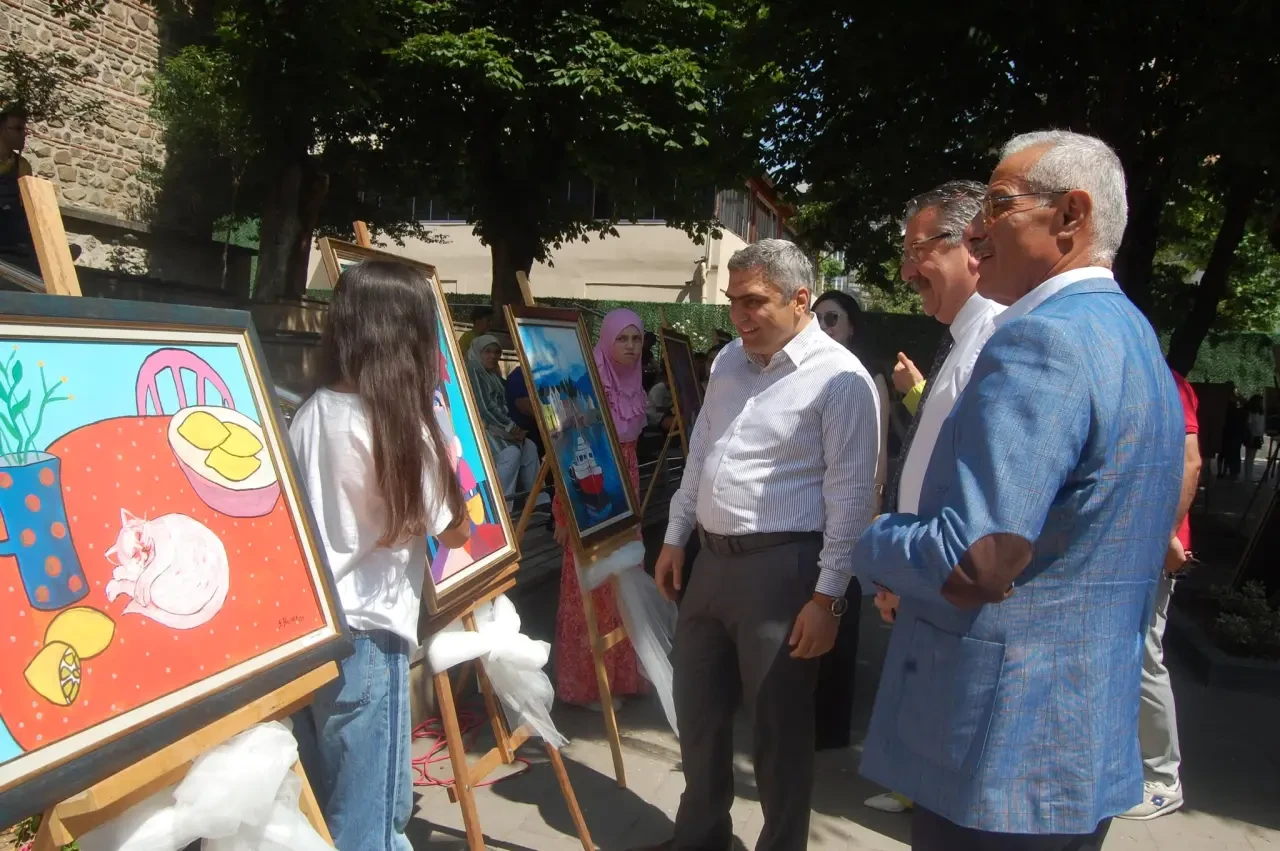 BİLSEM’den Sanat Dolu Yıl Sonu Sergisi: Öğrencilerden Göz Dolduran Eserler 2