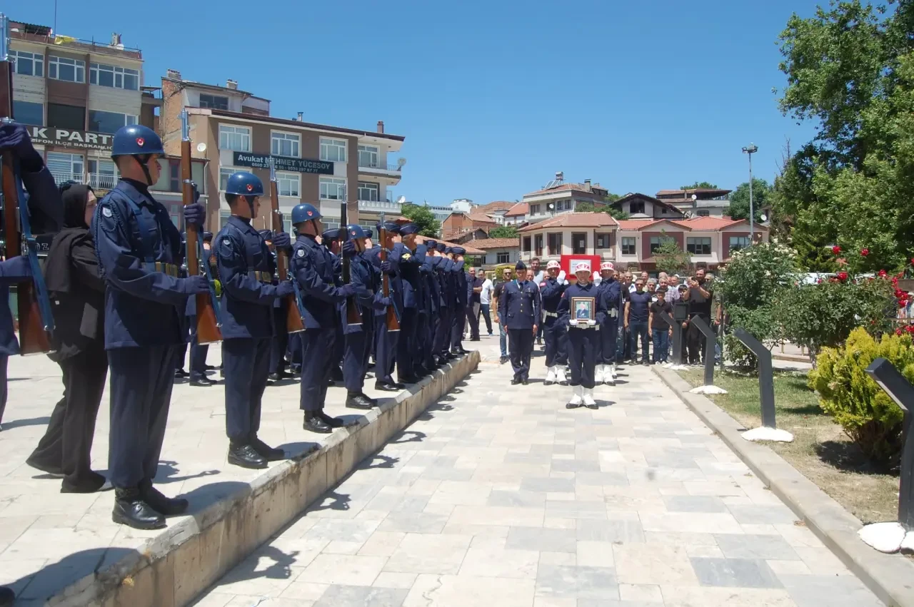 Kıbrıs Gazisi Mahmut Okut ebediyete uğurlandı 1
