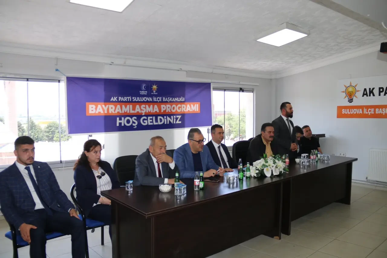 Hasan Çilez Suluova Teşkilatıyla Bayramlaştı 2