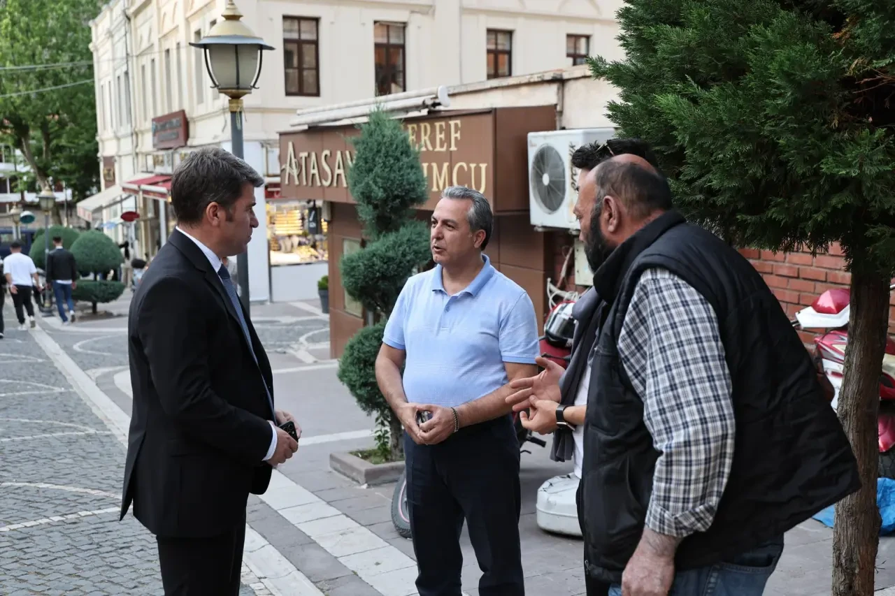 Amasya Valisi Önder Bakan, Şehir Merkezinde Esnaf ve Vatandaşlarla Buluştu 1