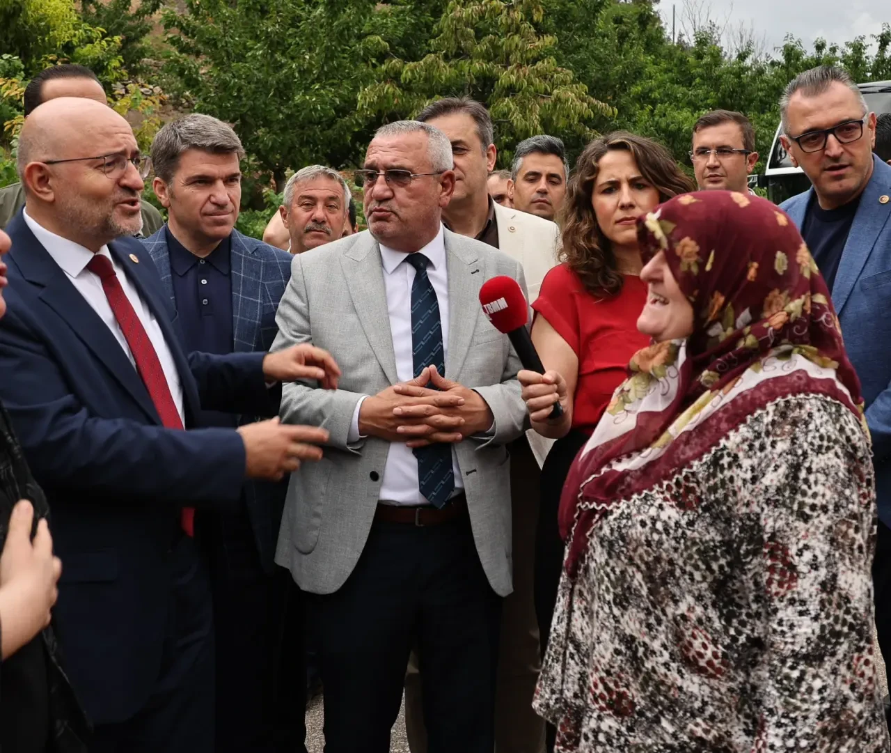 Amasya'da Zirai Donun Etkileri İncelendi, Çiftçilere Destek Sözü Verildi 4