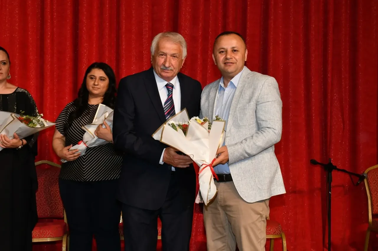 Amasya Belediyesi Konservatuvarı Öğrencilerinin Sertifika Töreni Coşkusu 2
