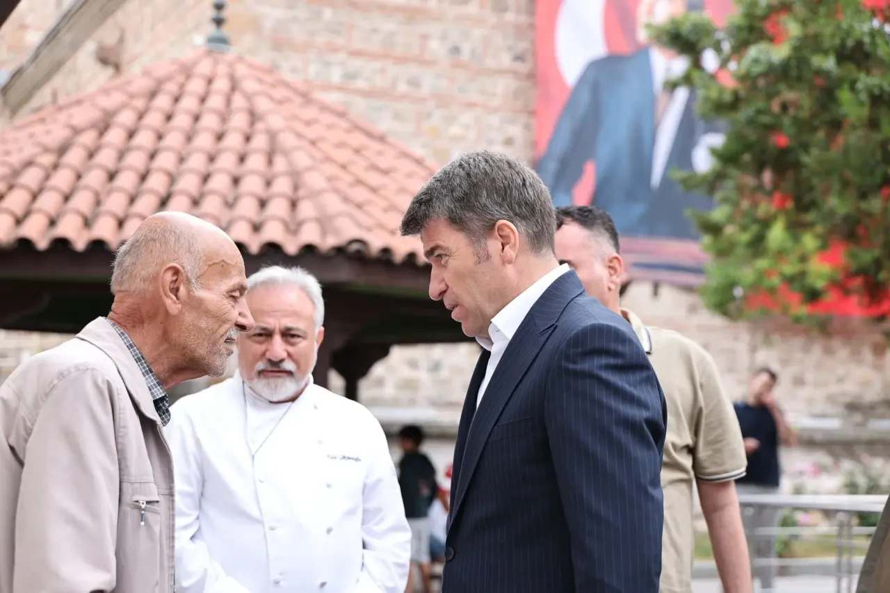 Vali Bakan Merzifon’da Halkla Buluştu 2