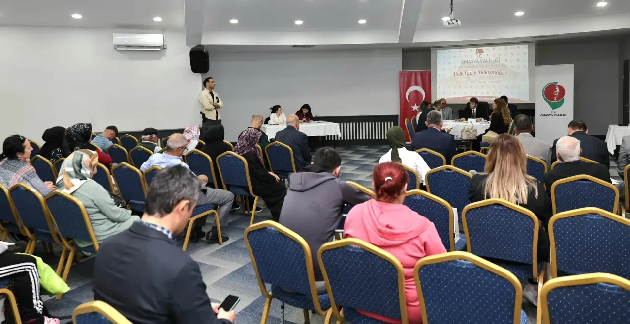 Amasya Valisi Önder Bakan, Halk Günü’nde Vatandaşlarla Buluştu 1