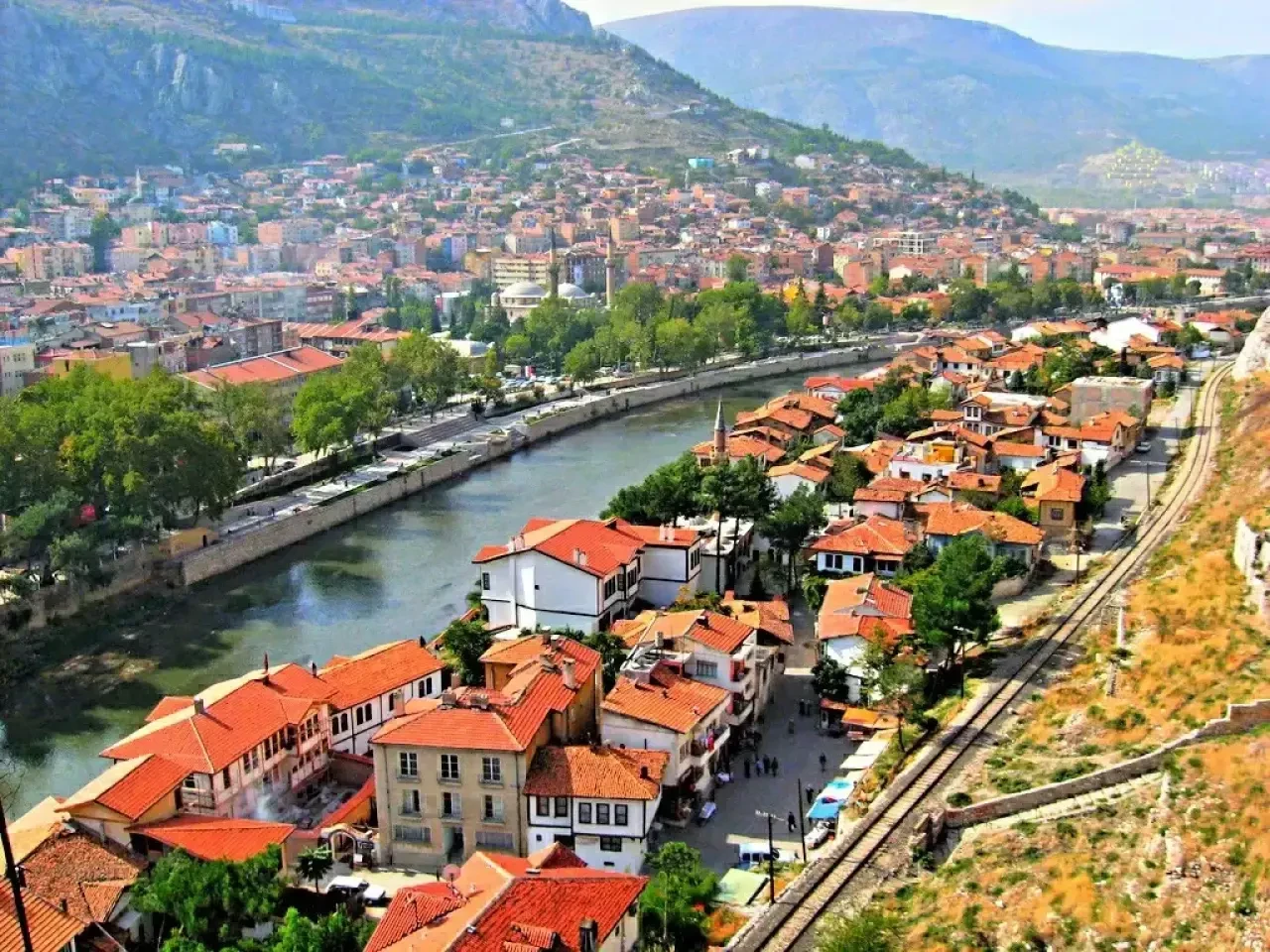 Amasya’da Festival Coşkusu Başlıyor: Kültür, Sanat ve Tarih 12-22 Haziran’da Buluşuyor 4