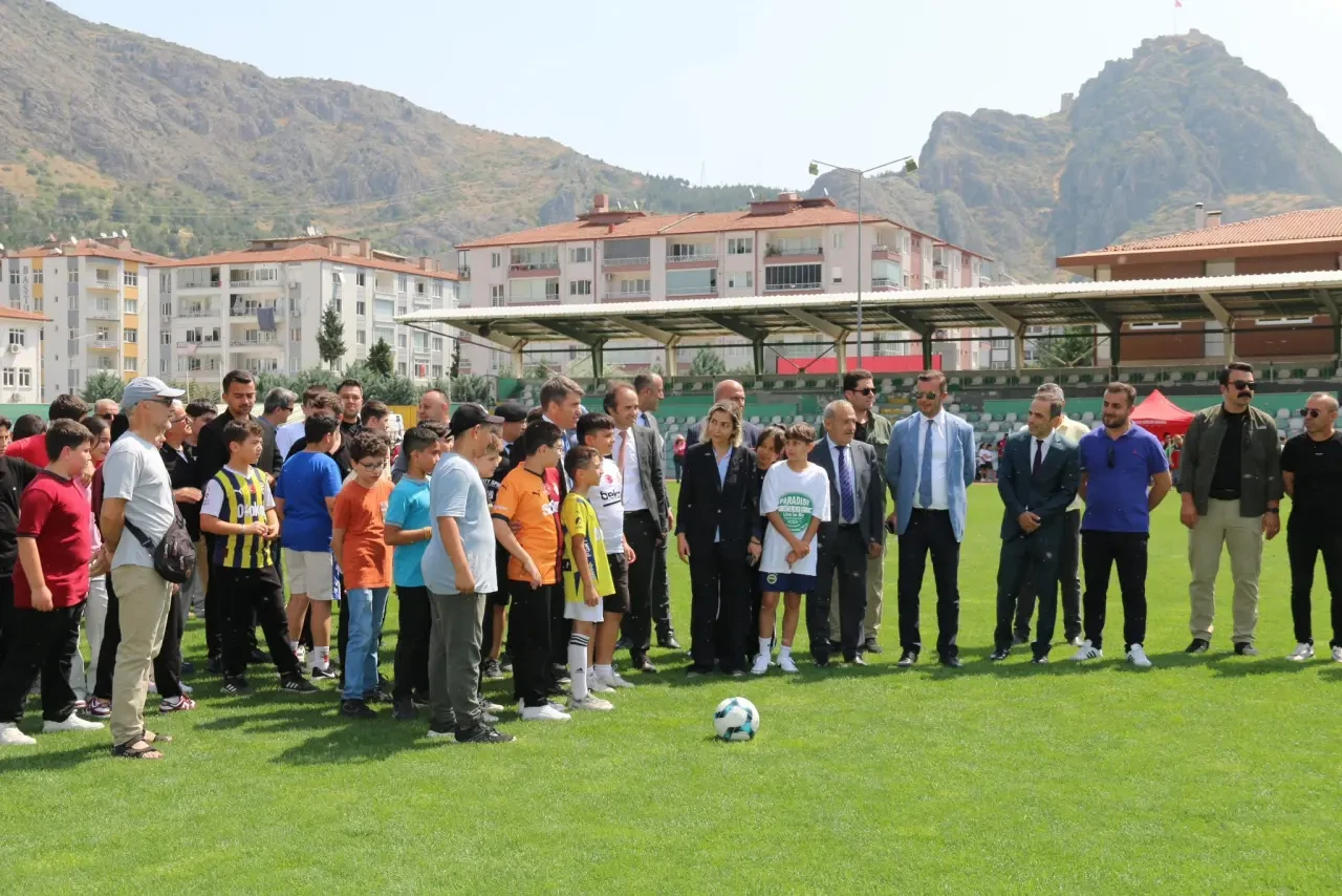 Amasya İl Başkanı Galip Uzun, Miniklerle Geleneksel Oyunlarda Buluştu! 2