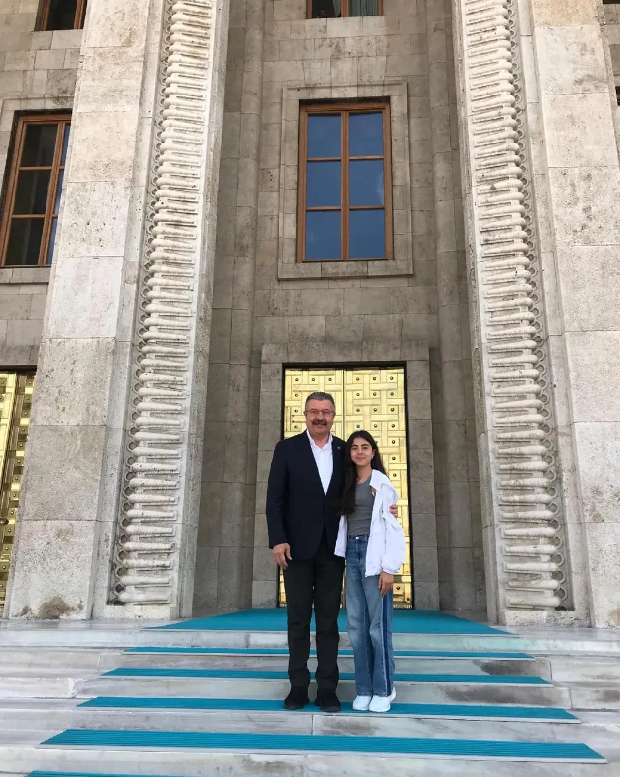 Başkan Alp Kargı, CHP Grup Toplantısı'na Kızıyla Katıldı 4