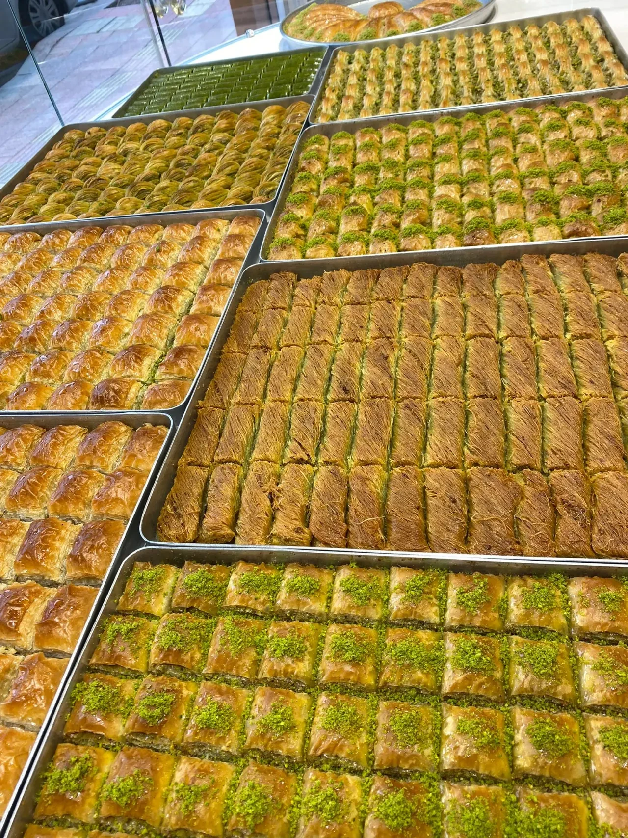 Merzifon Antep Baklavacısı Yeni Yerinde Bayramda Yoğun İlgi Gördü 1