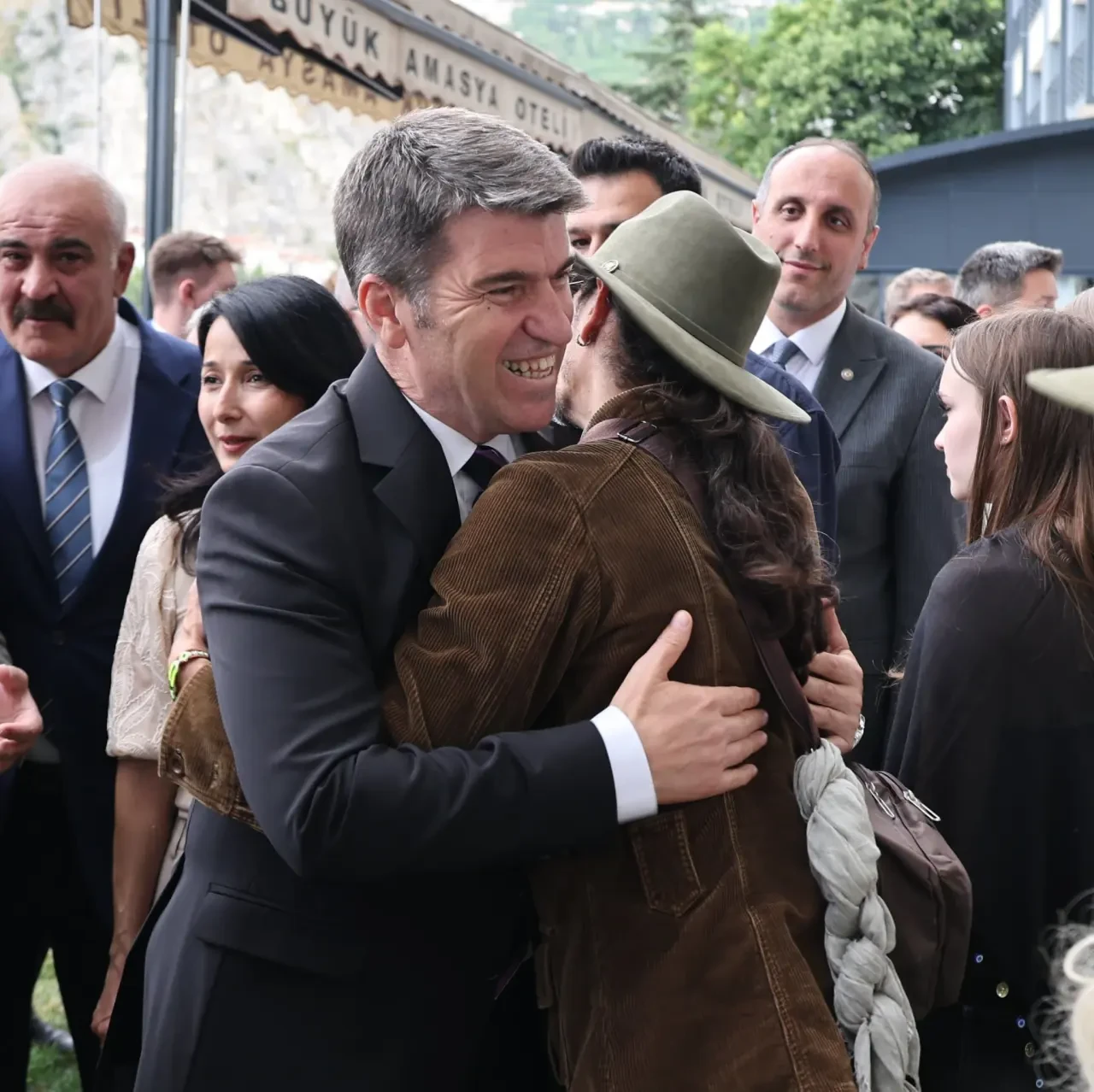 Amasya Valisi Önder Bakan, Halk Dansları Ekiplerini Ağırladı 3