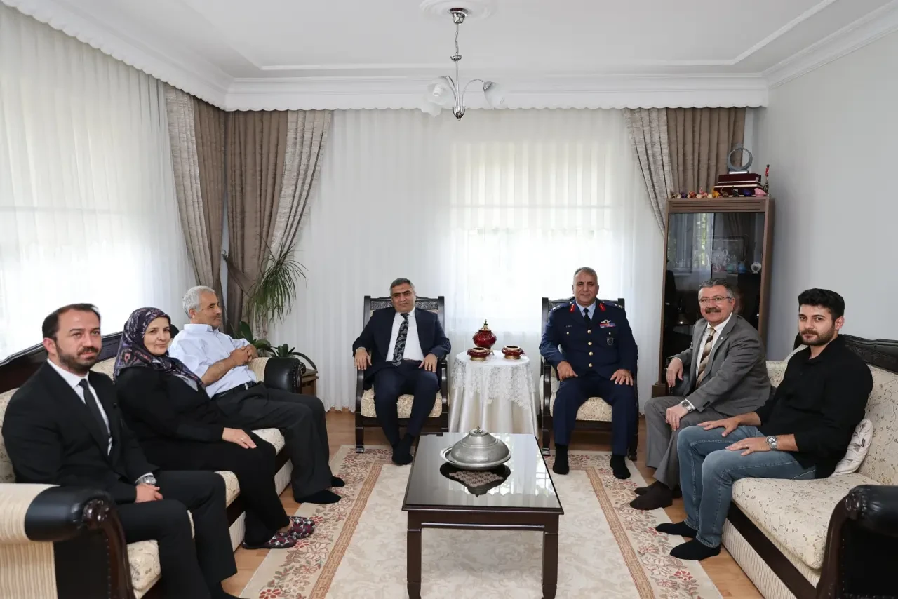 Merzifon Kaymakamı Karaaslan’dan Şehit ve Gazi Ailelerine Bayram Ziyareti 1