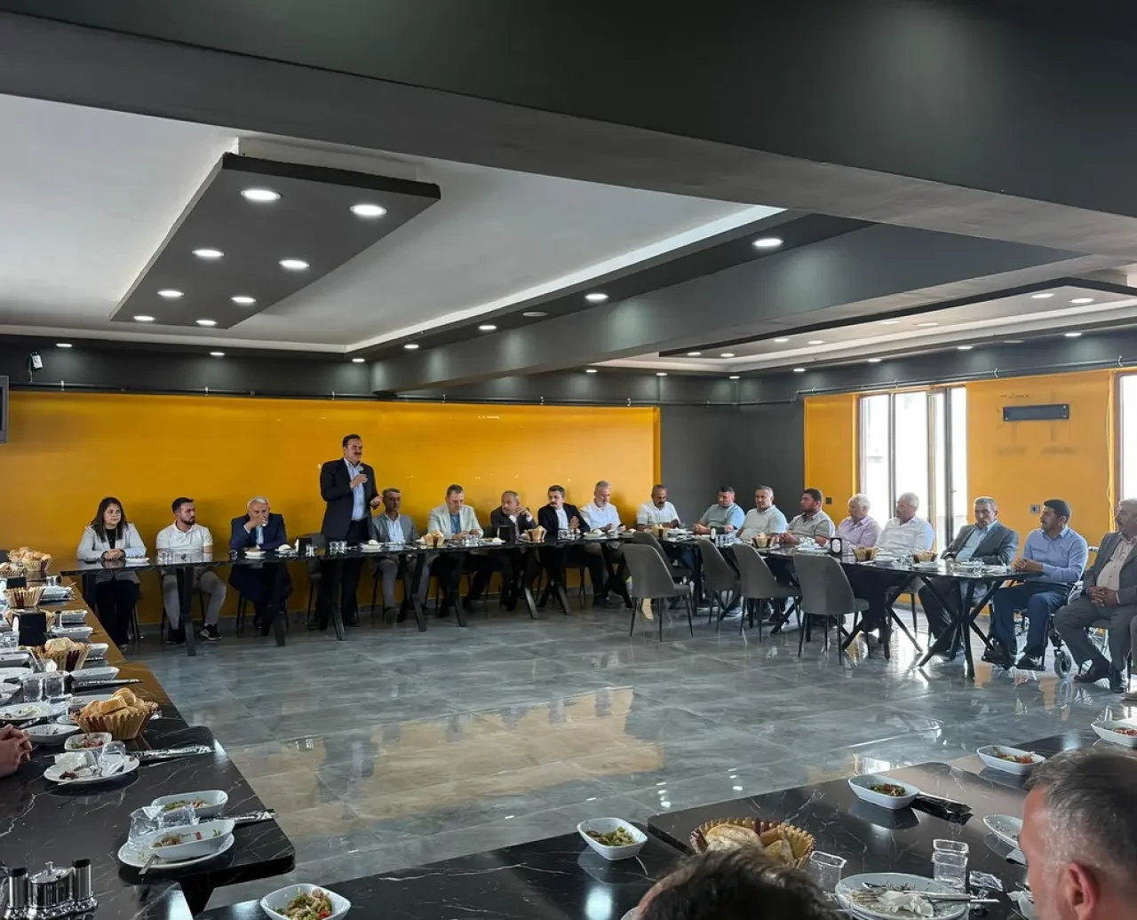 AK Parti Amasya Milletvekilleri İlçe Teşkilatlarıyla Bayramlaştı 4