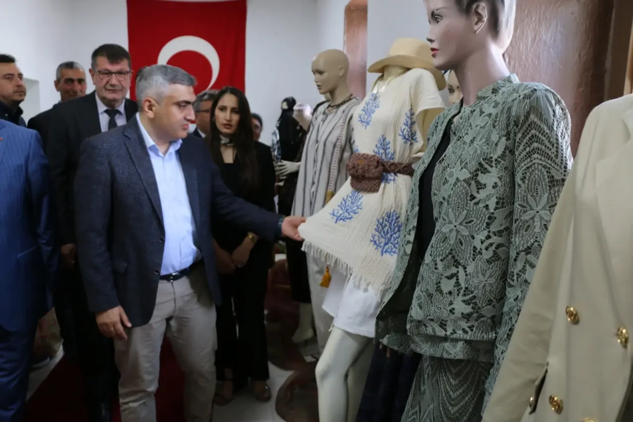 Merzifon Kaymakamı Karaaslan, Yakup Köyü Yılsonu Sergisi’ne Katıldı 3