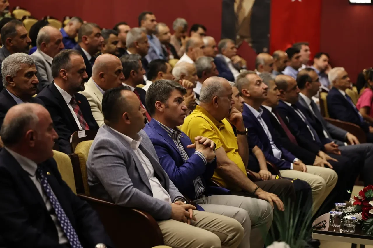 Cumhuriyeti Kuran Şehirler Paneli Amasya'da Gerçekleştirildi 3
