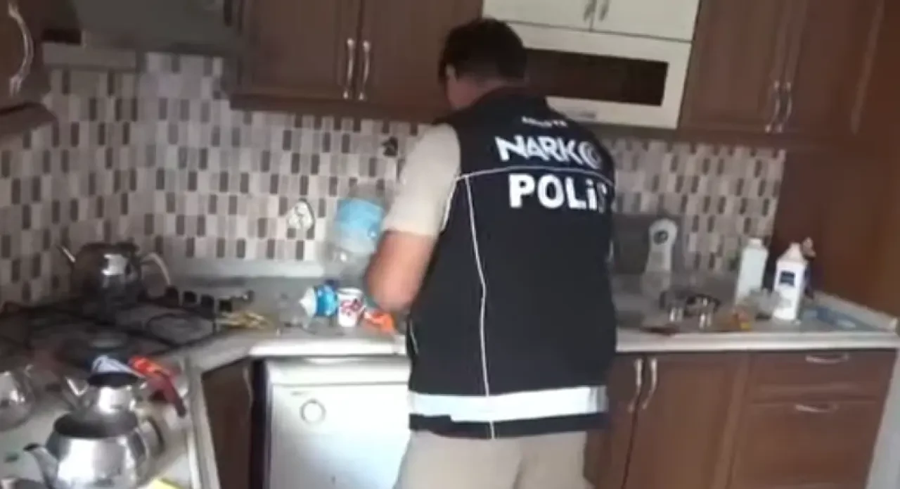 Amasya İl Emniyet Müdürlüğü’nden Uyuşturucu Operasyonu: 13 Şüpheli Tutuklandı! 3