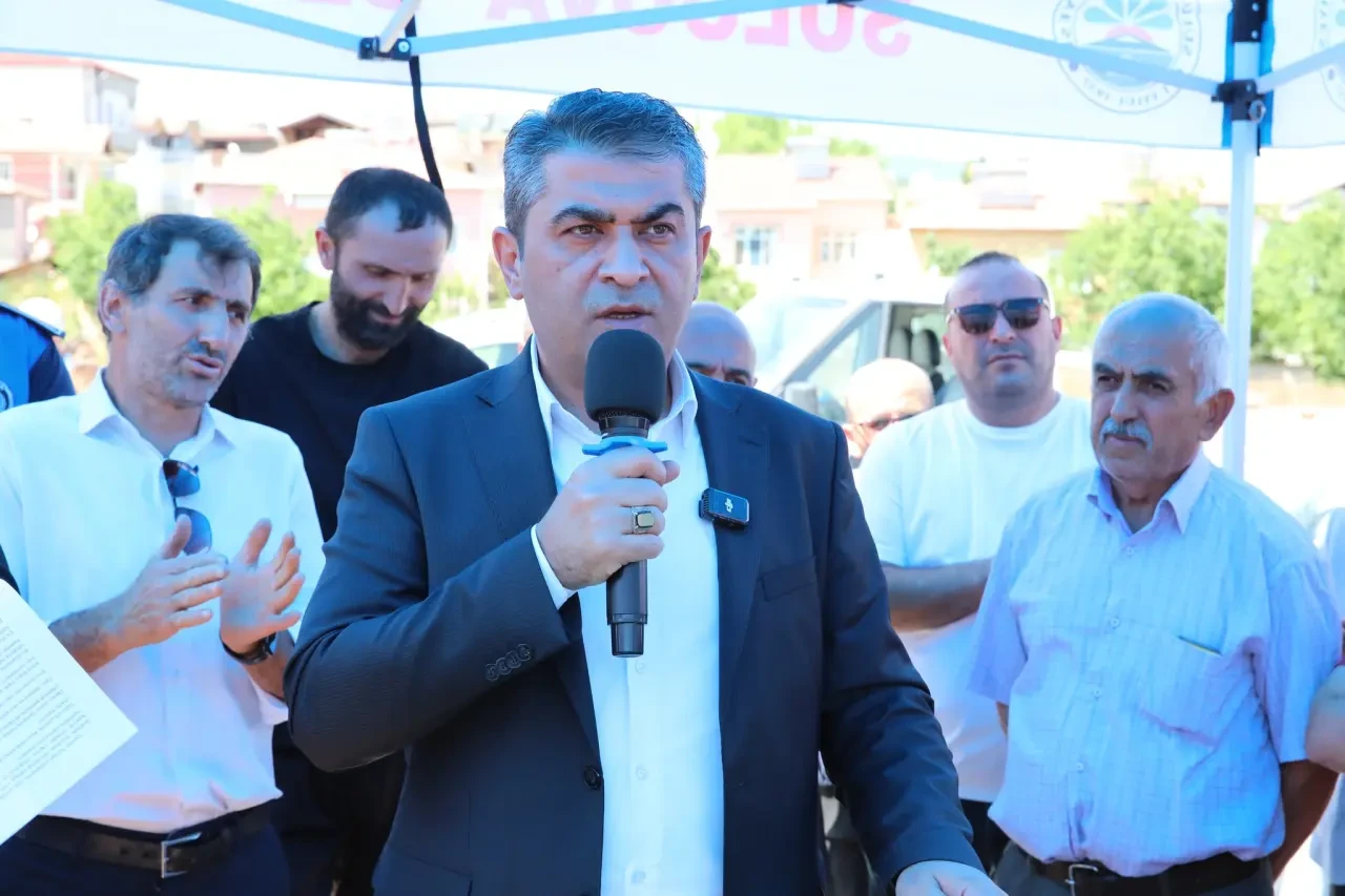 Suluova’da 25 Yıllık İmar Sorunu Çözüldü! Tapular Başkan Uzun’dan Teslim Alındı 2