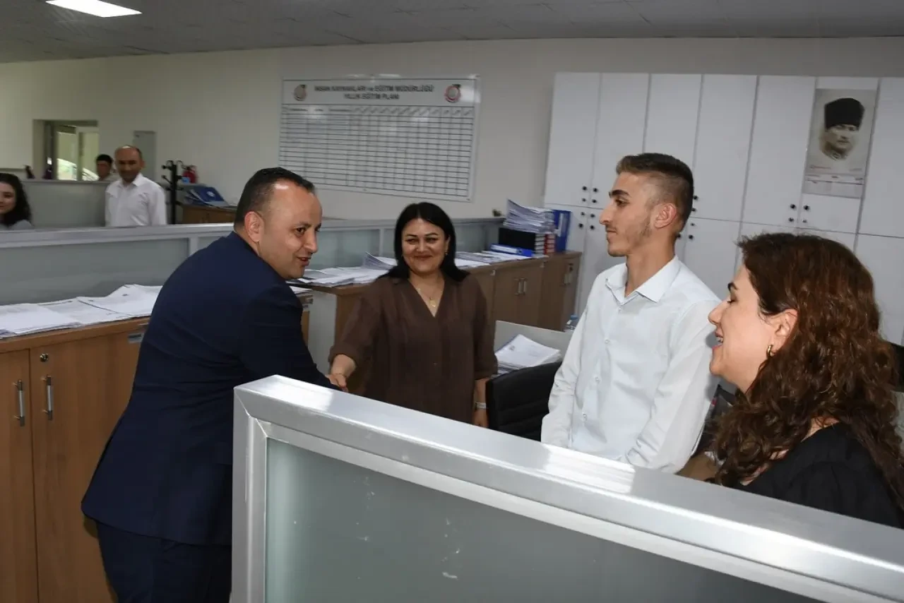 Başkan Sevindi, Amasya Belediyesi Çalışanlarıyla Bayramlaştı 3