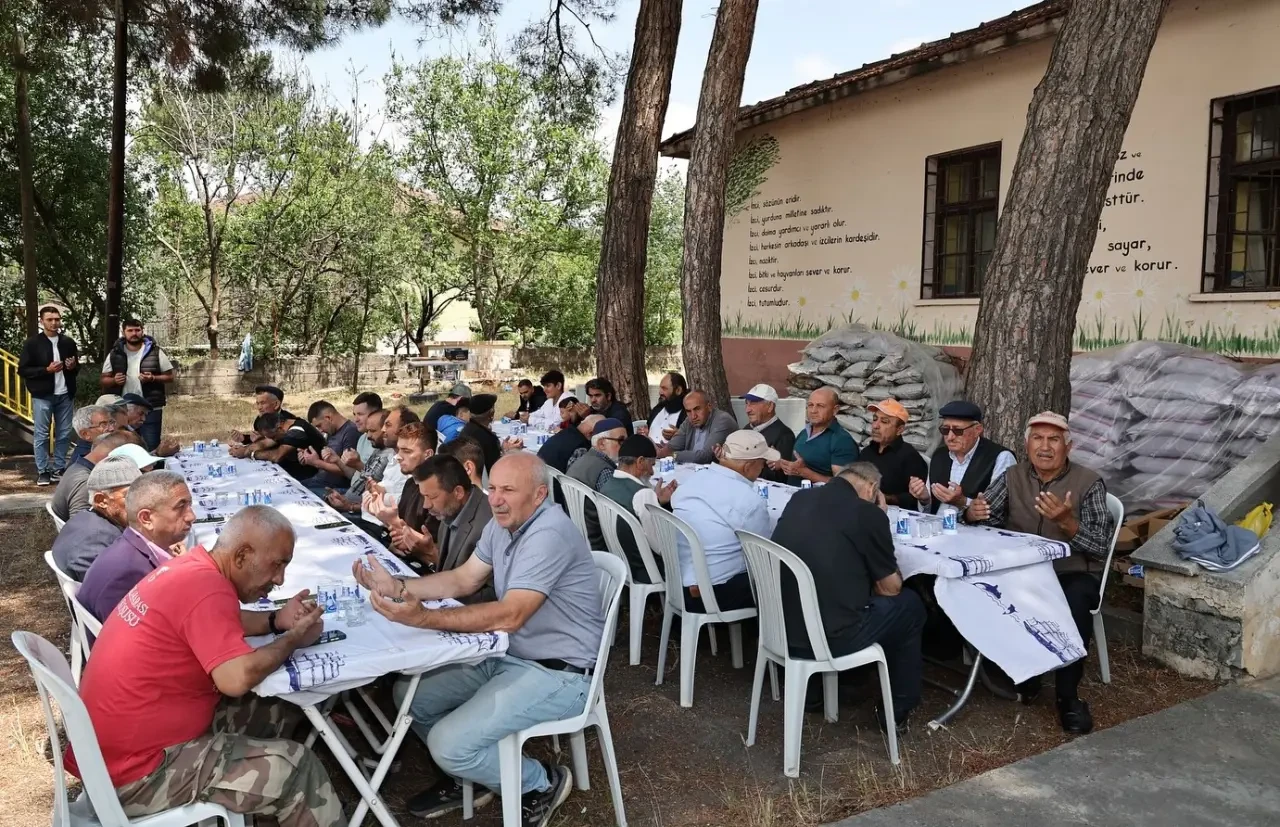 İpekköy’de Afat Kurbanı ve Bereket Duası: Birlik ve Dayanışma Mesajı Verildi 3