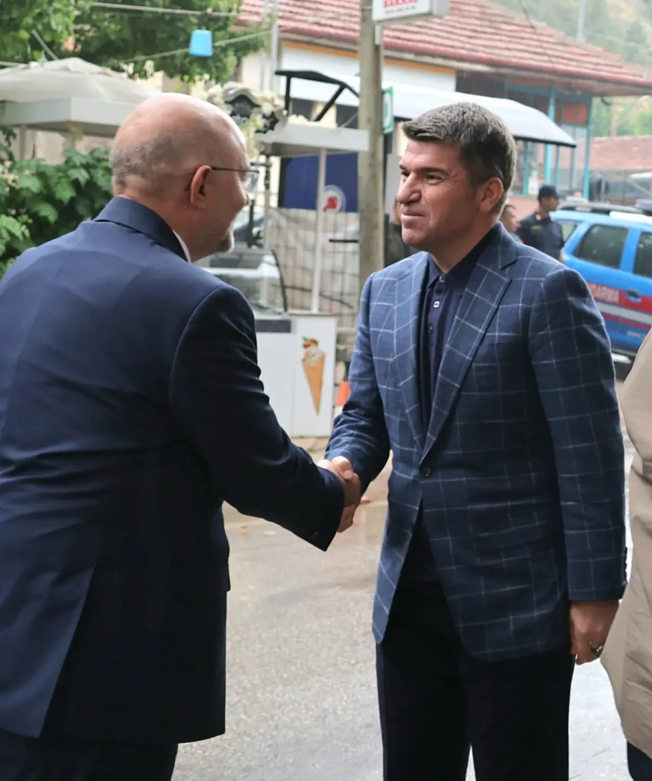Amasya'da Zirai Donun Etkileri İncelendi, Çiftçilere Destek Sözü Verildi 1