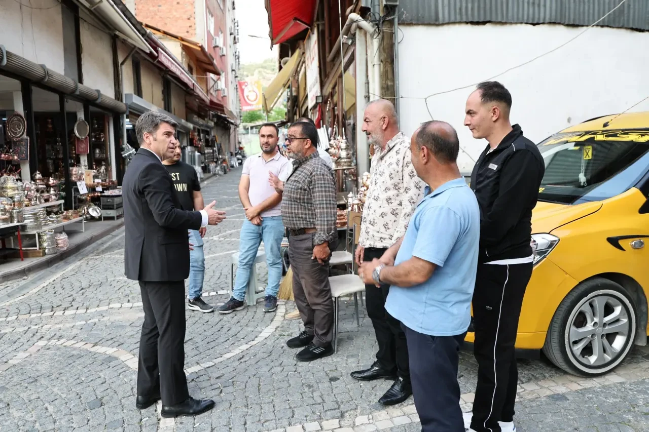 Amasya Valisi Önder Bakan, Şehir Merkezinde Esnaf ve Vatandaşlarla Buluştu 2