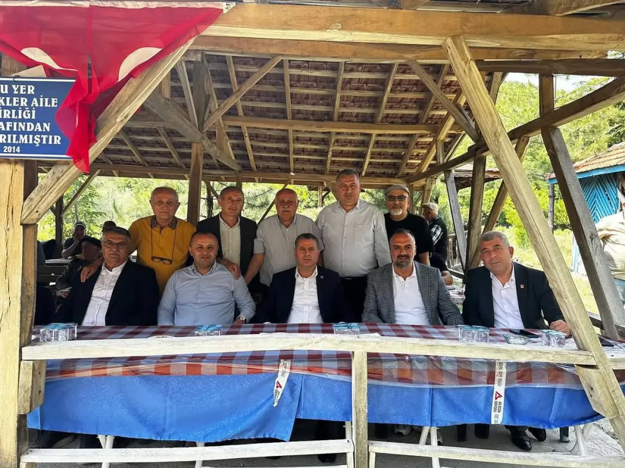 Karagöz, Geleneksel Şenlikte Halkla Kucaklaştı 1