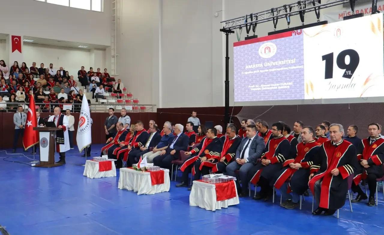 Amasya Üniversitesi’nde Başarı Belgeleri Sahiplerini Buldu 2