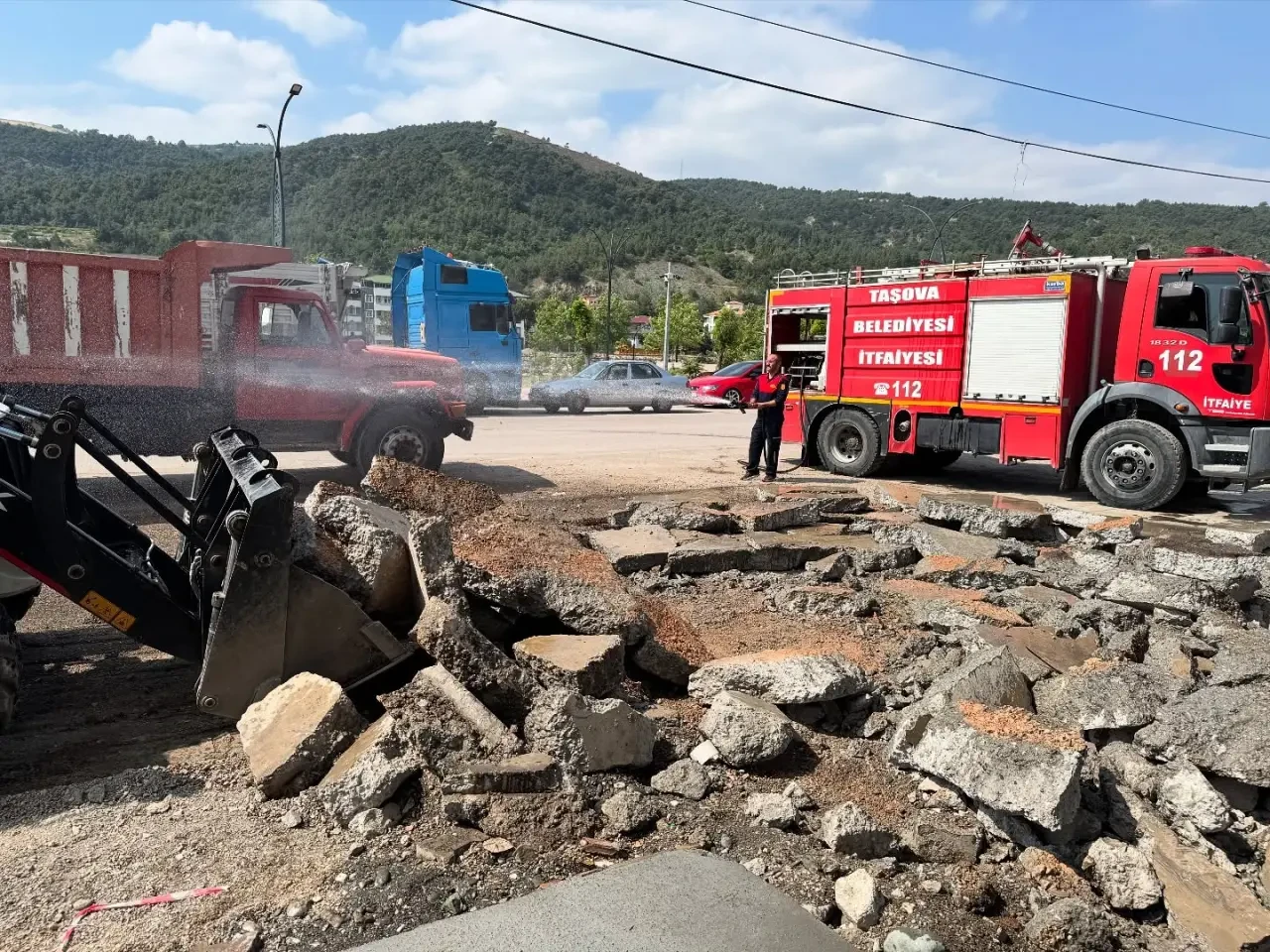 Taşova’da Trafik ve Yaya Güvenliği İçin Yeni Düzenleme Başladı 3