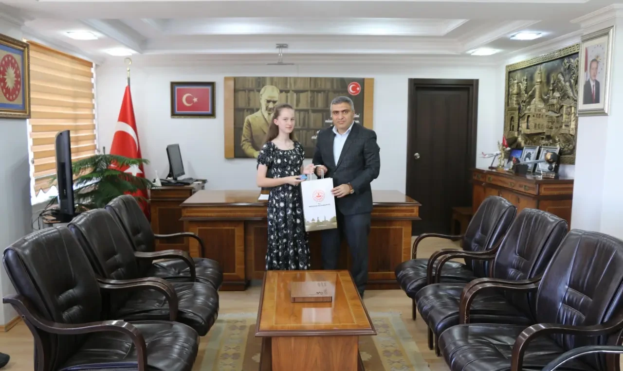 LGS'de 500 Tam Puanla Türkiye Derecesi Yapan Öğrencilerden Kaymakam Karaaslan’a Ziyaret 3