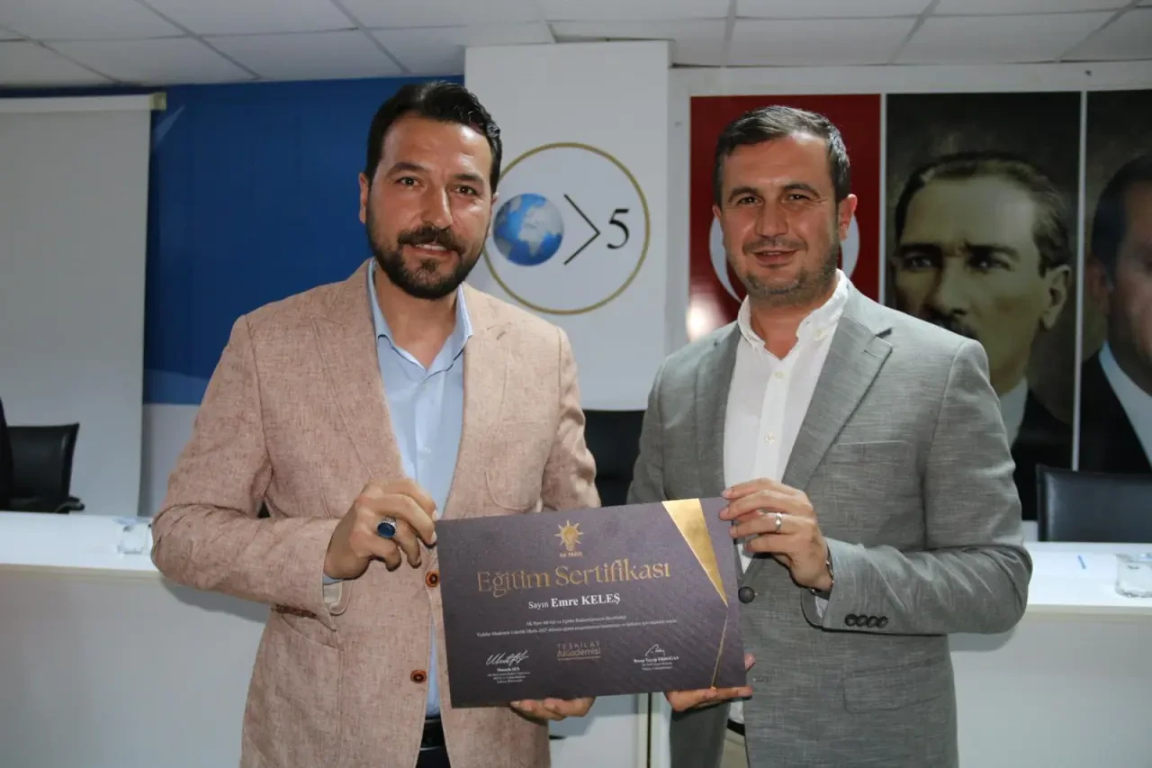 Amasya İl Başkanlığı’nda Danışma Toplantısı ve Sertifika Töreni Gerçekleştirildi 3