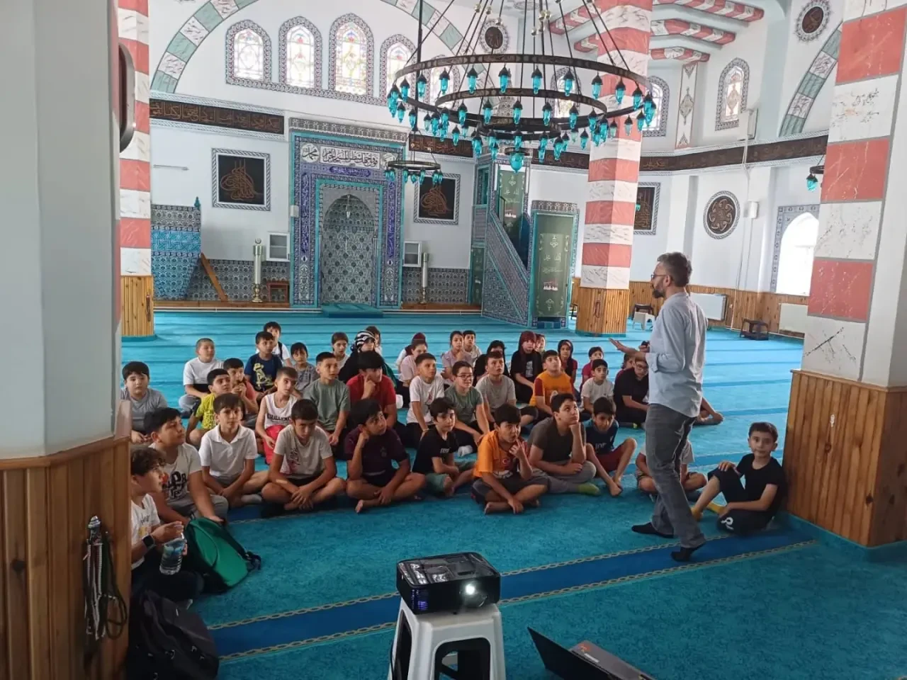 Merzifon’da Yaz Kur’an Kursu Öğrencilerine “Vatan Sevgisi ve Şehadet” Temalı Sunum 2
